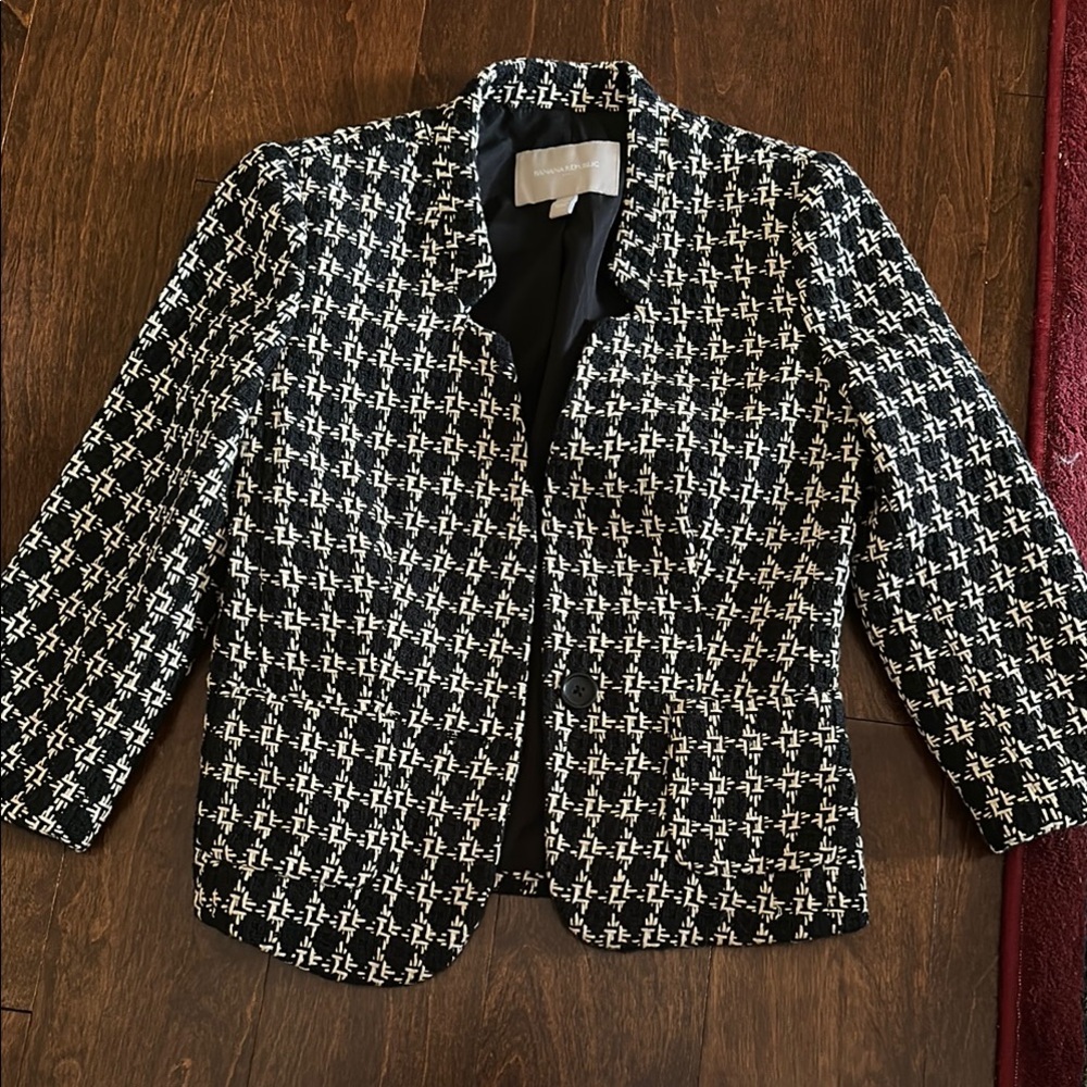 Banana Republic Black and White Houndstooth Blazer